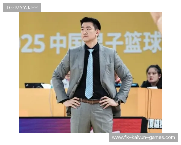 广厦20年追梦终成正果，首次捧起CBA总冠军奖杯，cba广厦球员